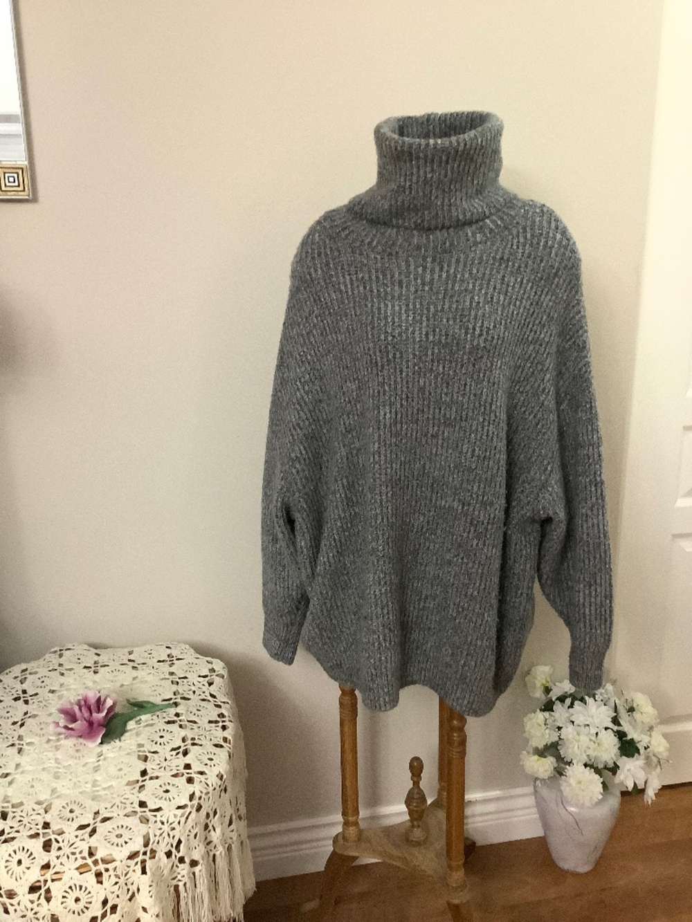Zara Oversized Soft Sweater MEDIUM